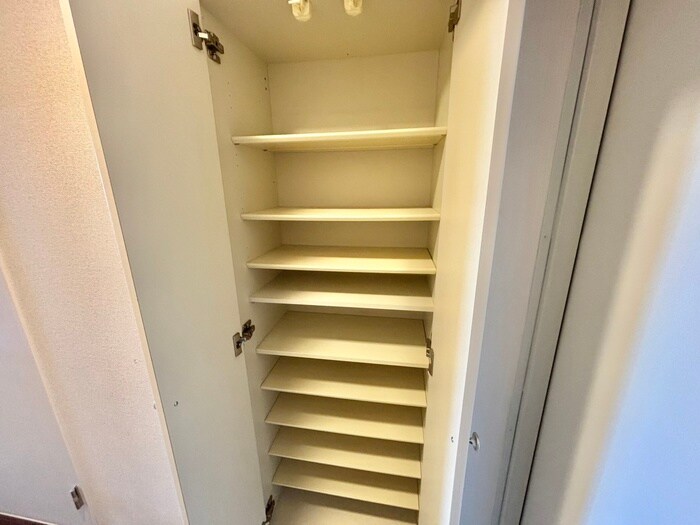 物件内観写真18　(靴箱)