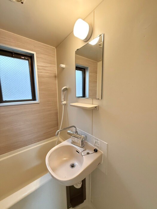 物件内観写真10　(洗面)