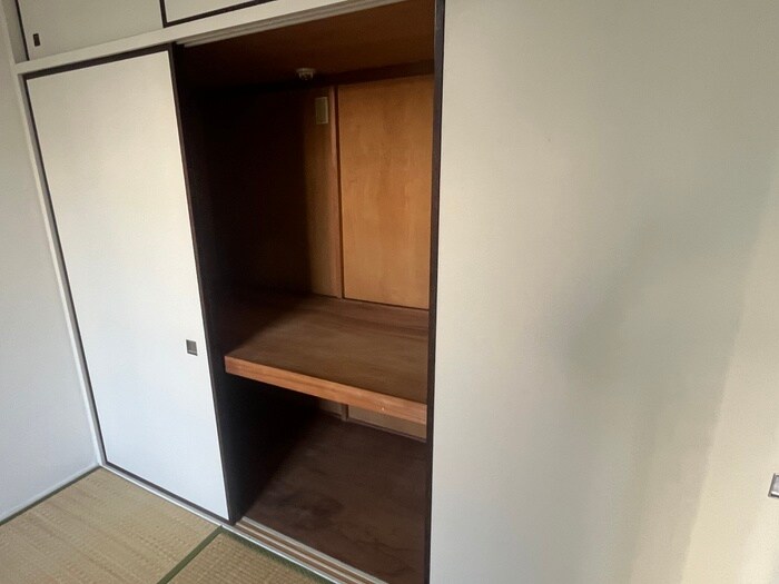 物件内観写真12　(収納)