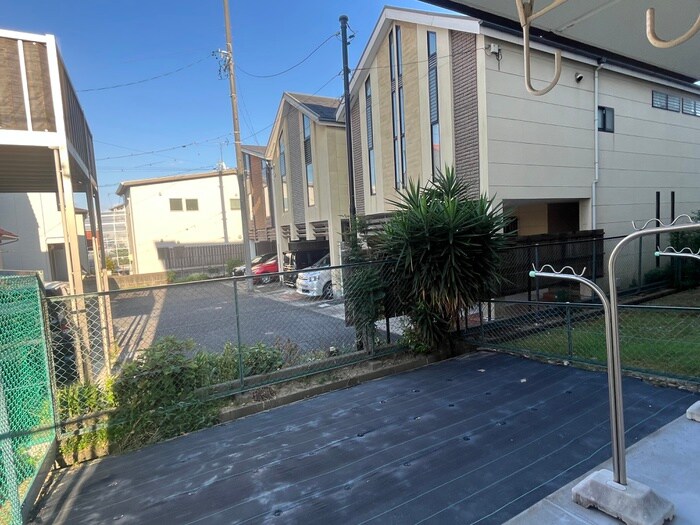 物件内観写真20　(室内からの展望)