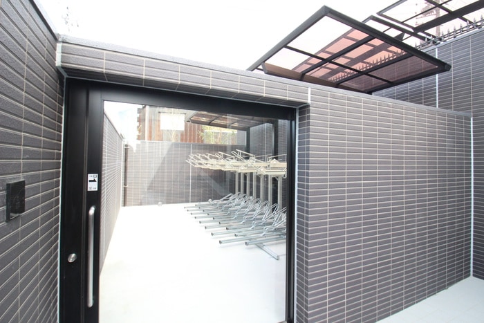 物件外観写真6　(駐輪場)