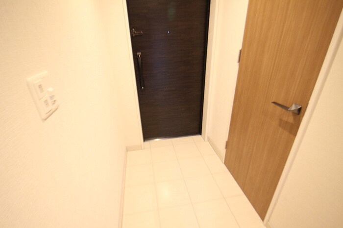物件内観写真19　(玄関)
