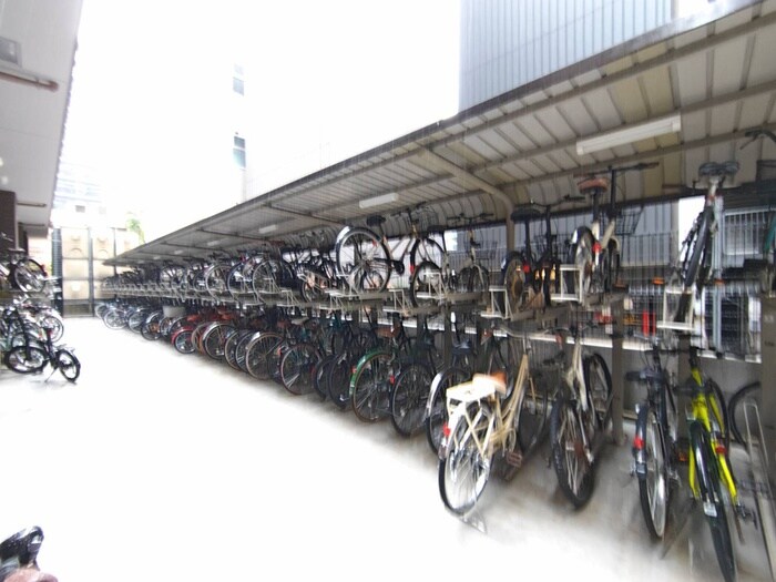 物件外観写真5　(駐輪場)