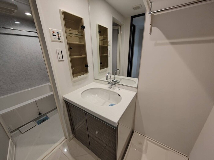 物件内観写真12　(洗面)