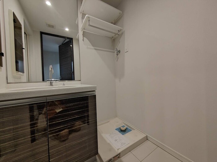 物件内観写真13　(洗濯機置場)