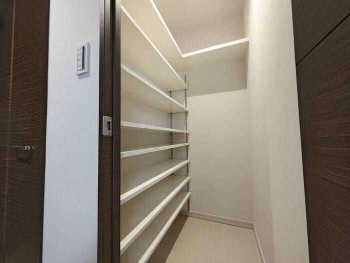 物件内観写真17　(靴箱)