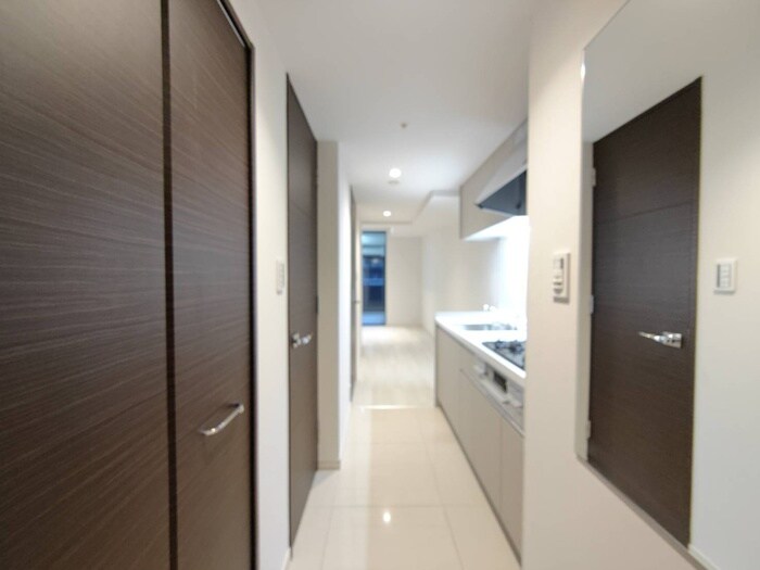 物件内観写真18　(廊下)