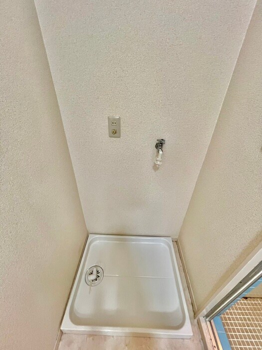 物件内観写真13　(洗濯機置場)