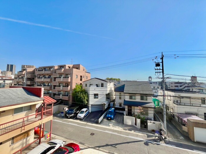 物件内観写真14　(室内からの展望)