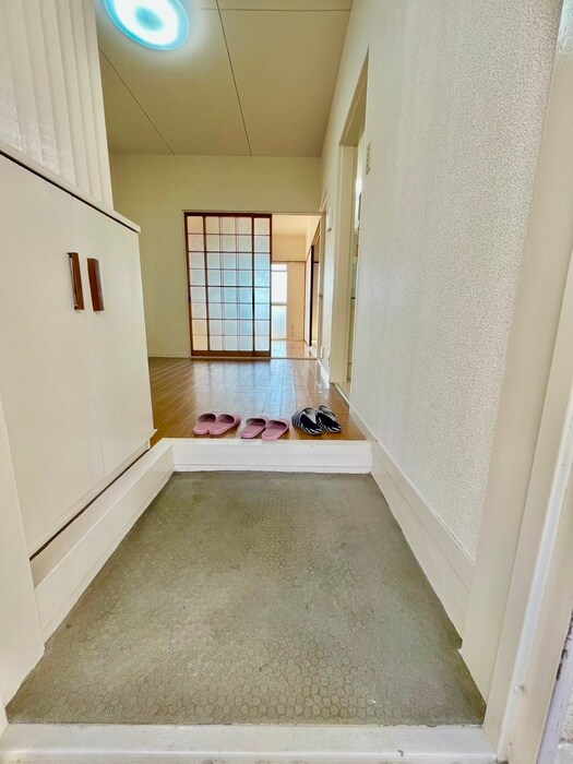 物件内観写真17　(玄関)