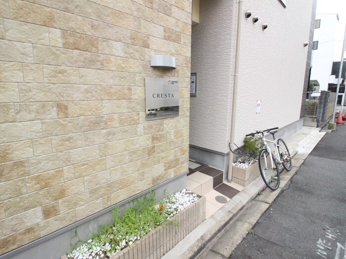 物件外観写真4　(エントランス部分)