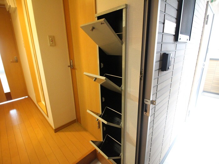 物件内観写真17　(靴箱)