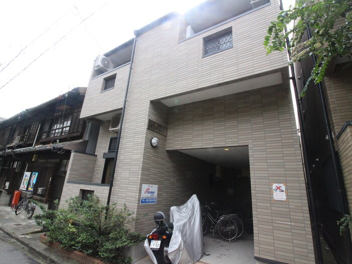 ディアコートの物件外観写真