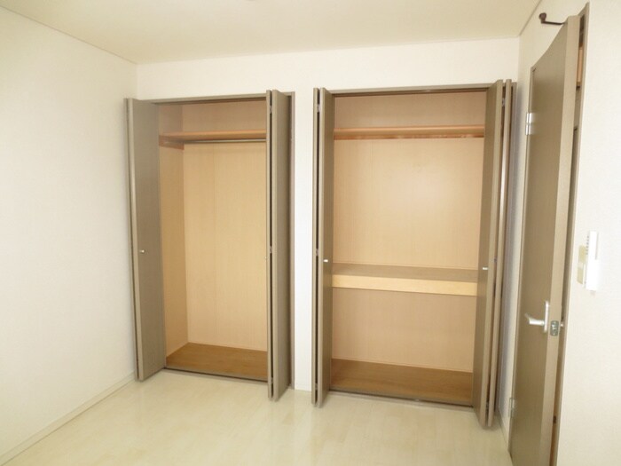 物件内観写真18　(収納)