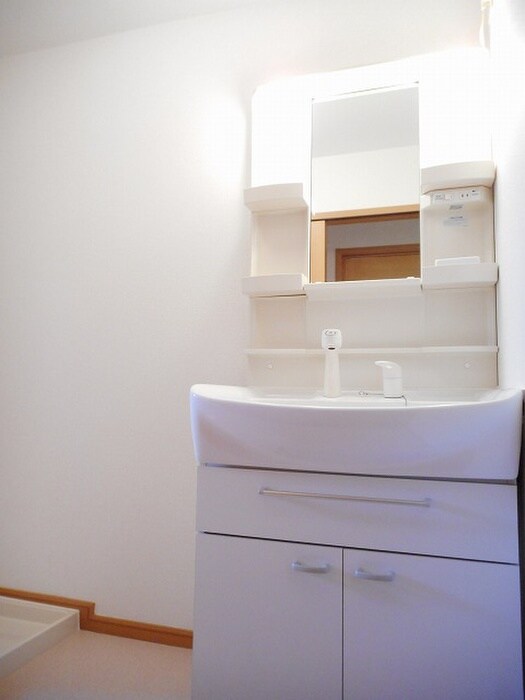 物件内観写真8　(洗面)