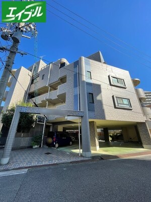 ガウディ小松外観写真