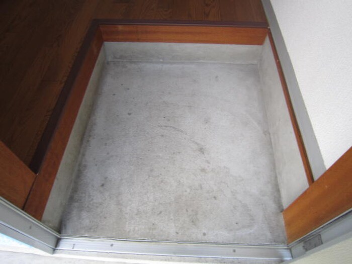 物件内観写真17　(玄関)