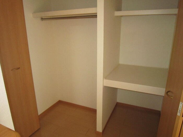 物件内観写真11　(収納)
