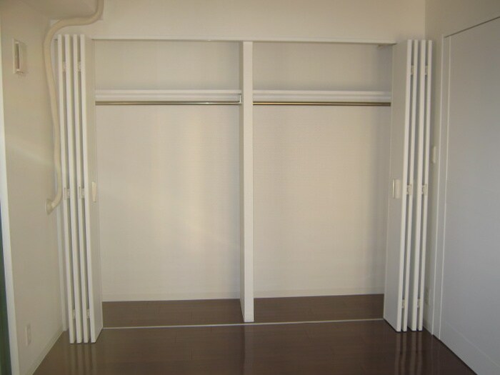 物件内観写真11　(収納)