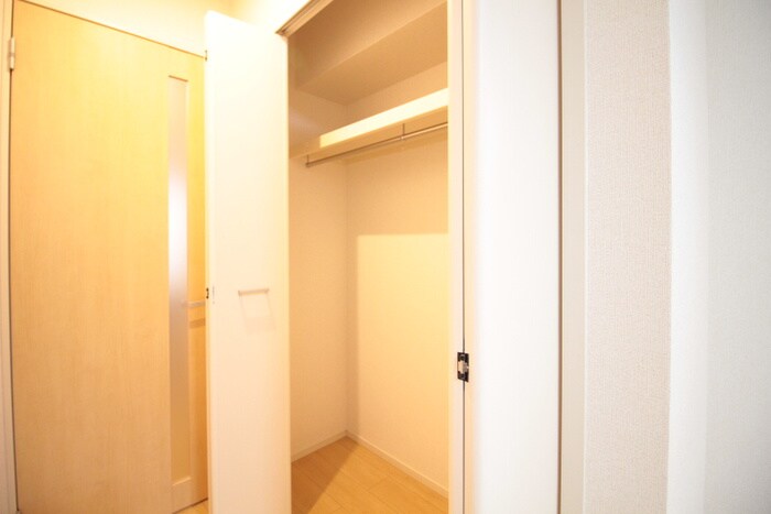 物件内観写真18　(収納)