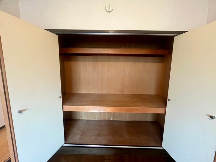 物件内観写真12　(収納)