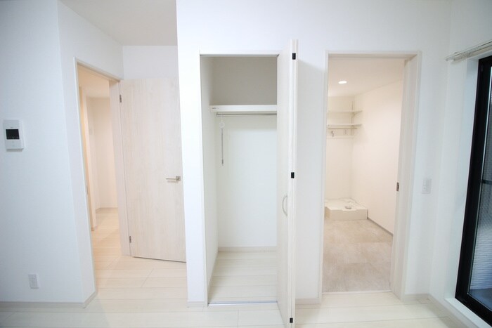 物件内観写真15　(収納)