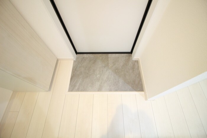 物件内観写真16　(玄関)