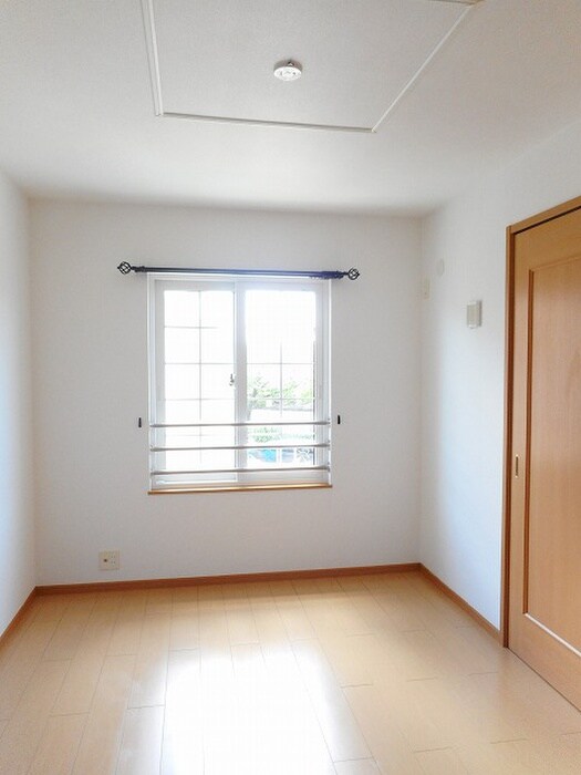 物件内観写真13　(居室)