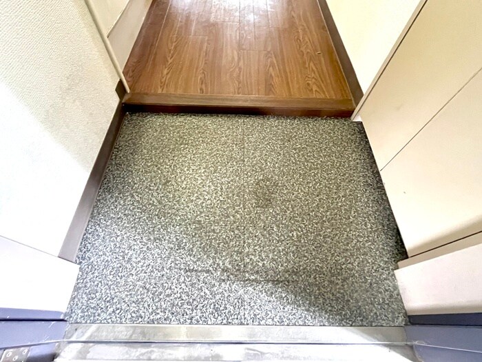 物件内観写真17　(玄関)