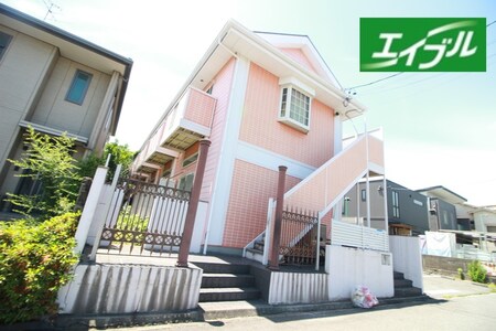 アールイーステージエステラ外観写真