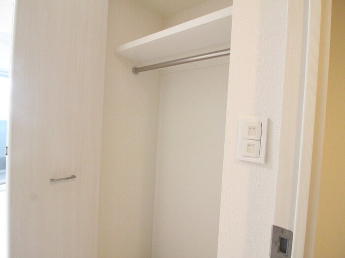 物件内観写真12　(収納)