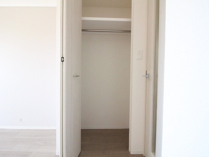 物件内観写真12　(収納)