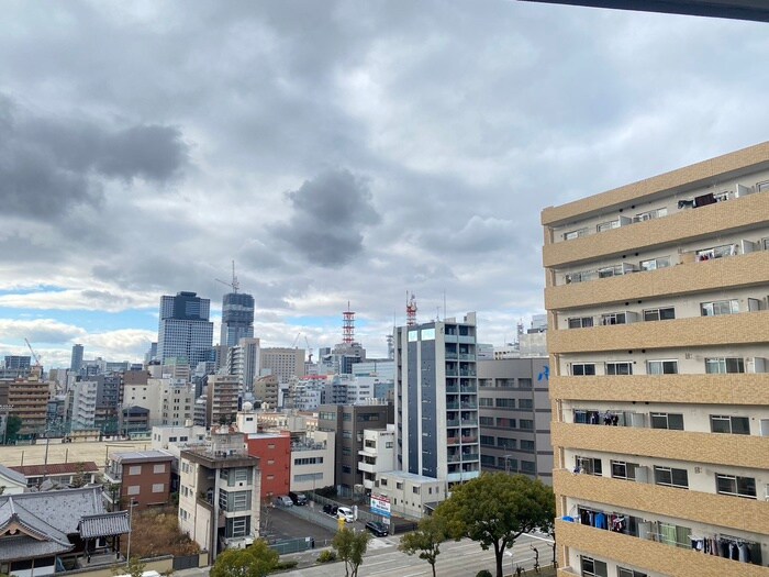 物件内観写真16　(室内からの展望)