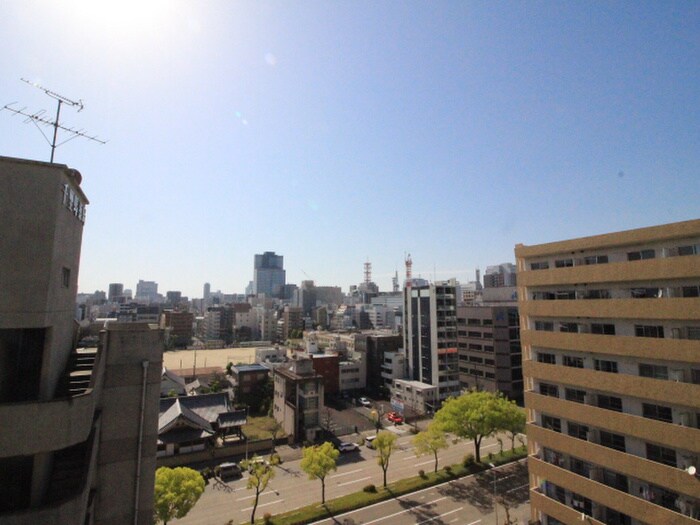 物件内観写真16　(室内からの展望)