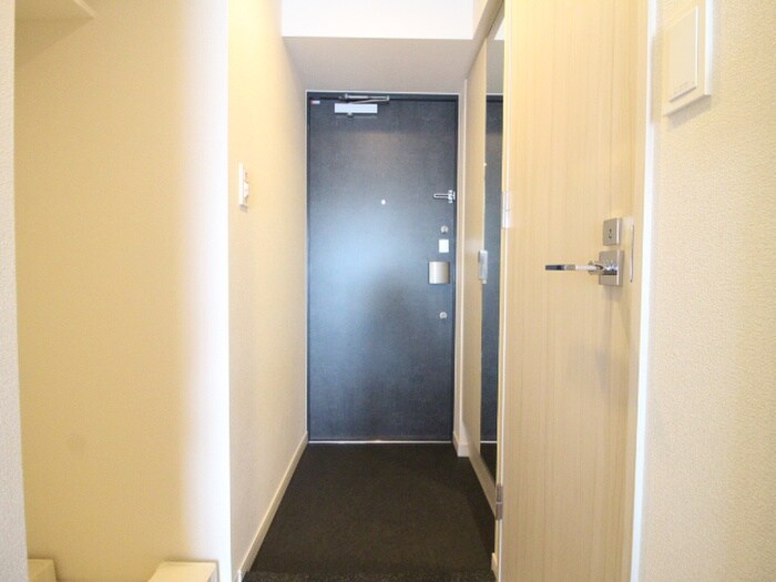 物件内観写真22　(玄関)