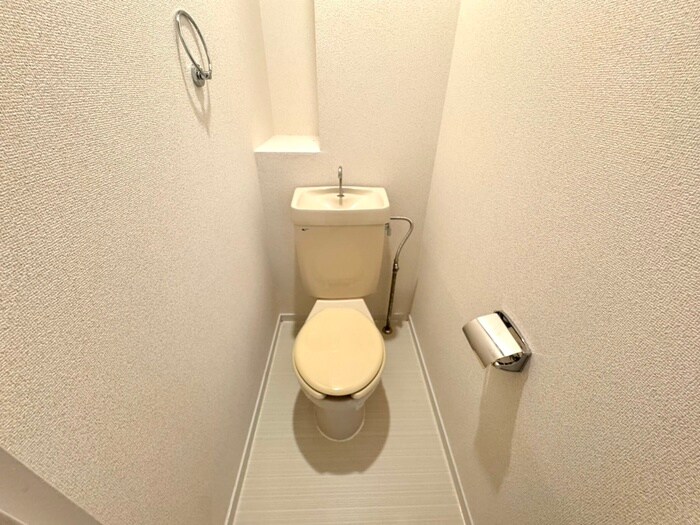 物件内観写真12　(トイレ)