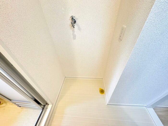 物件内観写真13　(洗濯機置場)