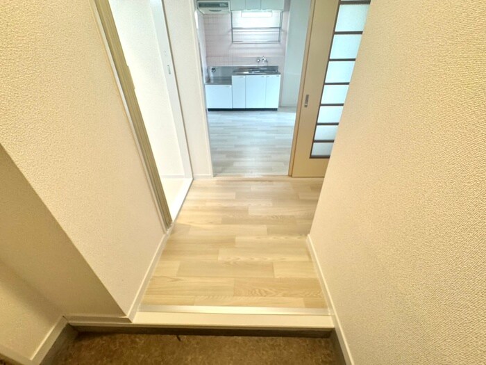 物件内観写真14　(廊下)