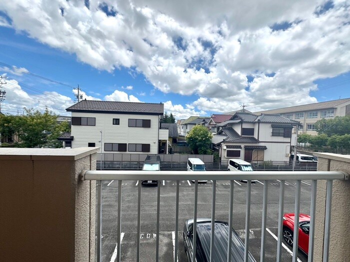 物件内観写真17　(室内からの展望)