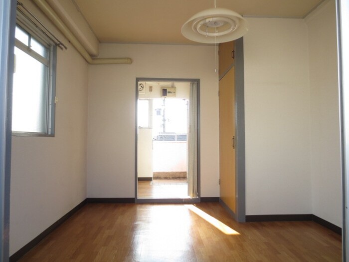 物件内観写真18　(居室)