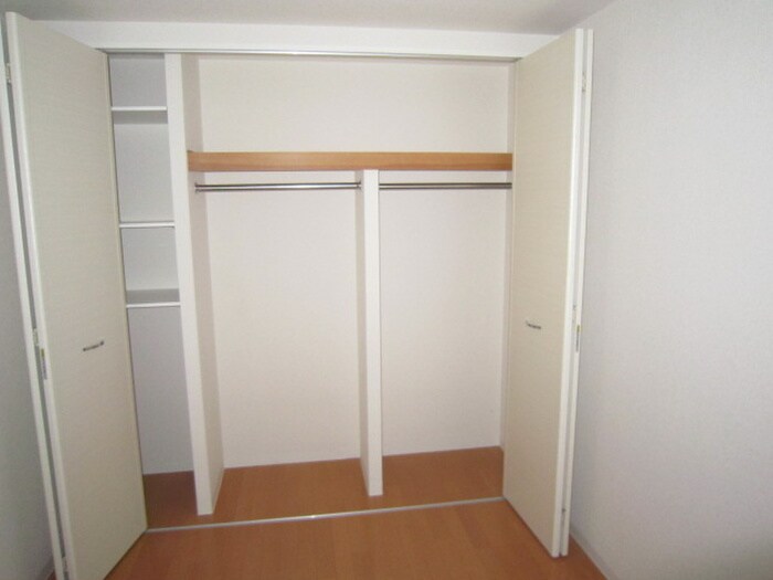 物件内観写真13　(収納)