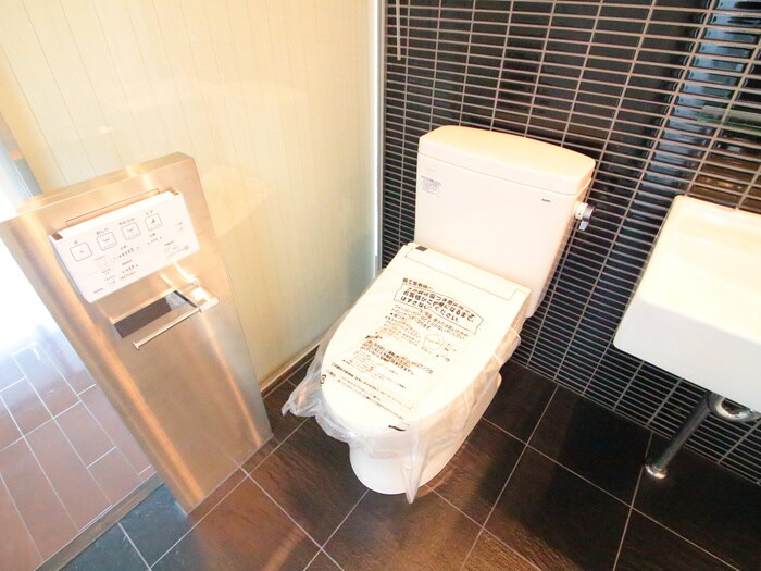 物件内観写真12　(トイレ)