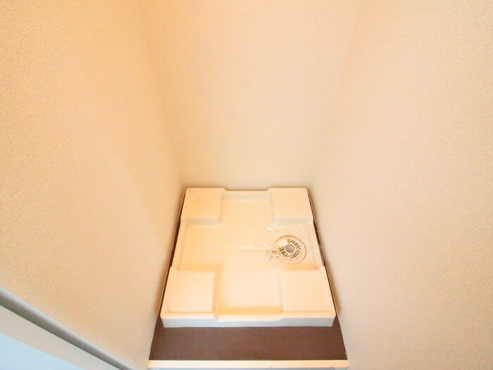 物件内観写真14　(洗濯機置場)