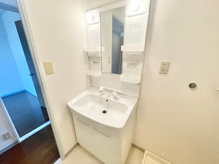 物件内観写真11　(洗面)