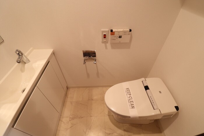 物件内観写真14　(トイレ)