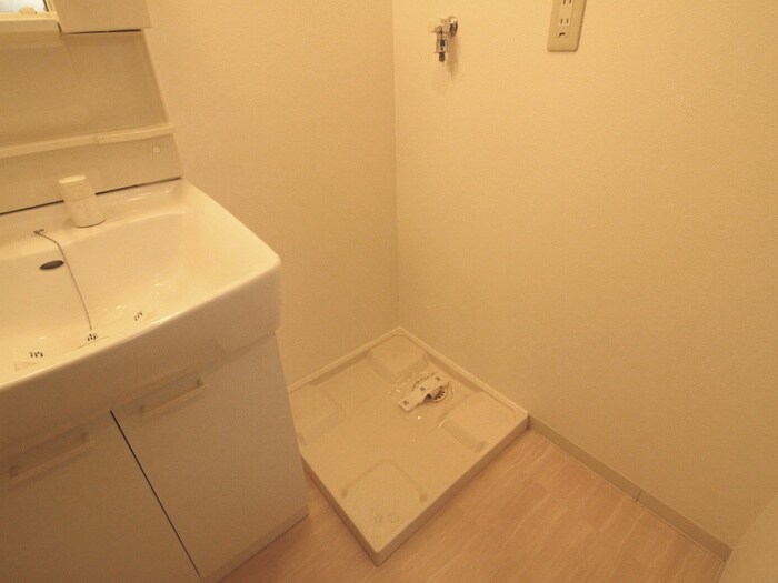 物件内観写真13　(洗濯機置場)