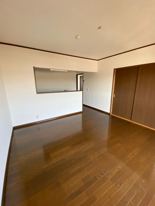 物件内観写真4　(居室)