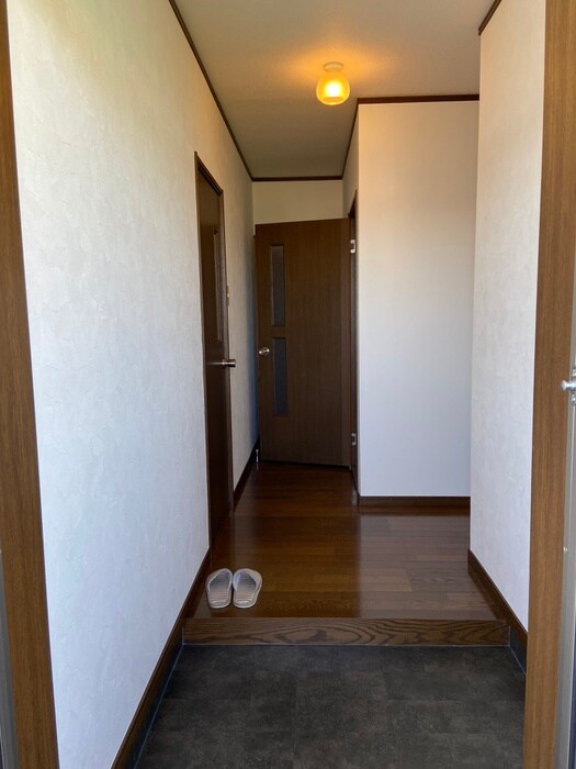 物件内観写真13　(廊下)