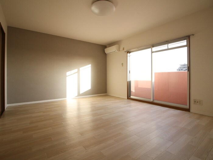 物件内観写真12　(居室)