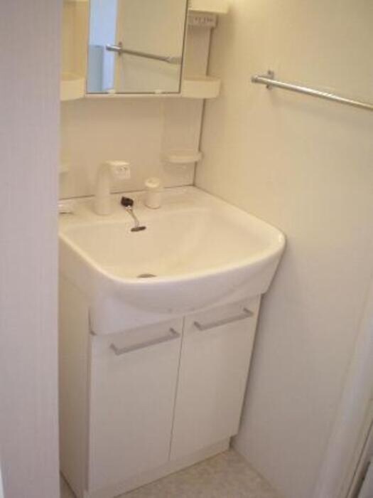 物件内観写真11　(洗面)